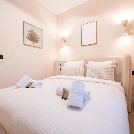 In Montmartre Apartment