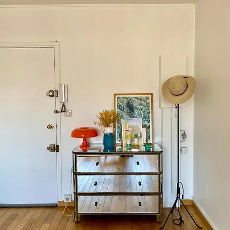 Apartment In Montmartre